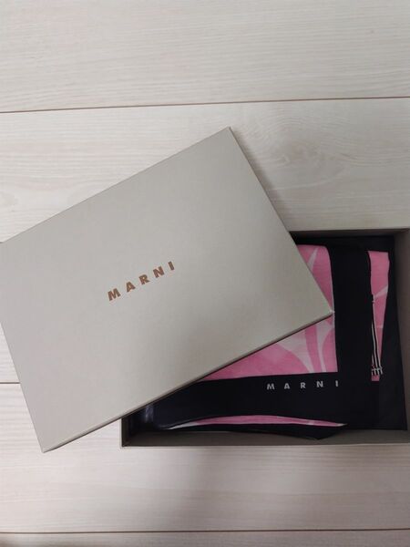 MARNI　ストール