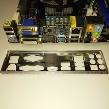 ASRock マザーボード H67DE3 CPU Xeon E3 1225 v2 +8GBメモリ+CPUクーラー IOパネル付属_画像2