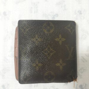 LOUIS VUITTON　ルイヴィトン財布　モノグラム　二つ折り