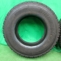 *送料無料* バリ溝！22年！9.5分★トラック タイヤ 225/80R17.5 123/122L スタッドレス ブリヂストン W910 17.5インチ★4050702ナスタ_画像3