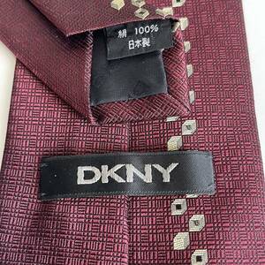 DKNY (ダナキャランニューヨーク) ボルドー縦立体スクエアネクタイ
