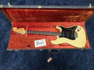  супер редкий прекрасный товар 1977 год производства Fender USA Stratocaster Vintage Vintage крыло Fender Stratocaster оригинальный с футляром сопутствующий товар есть 