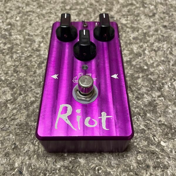 Suhr Riot ギター オーバードライブ ディストーション