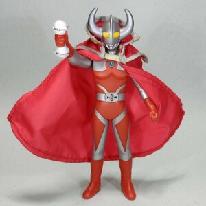 ウルトラの父 ウルトラヒーローシリーズ2006／02 ウルトラマンメビウス版 マント着用 ウルトラアレイ持ち BANDAI ソフビ