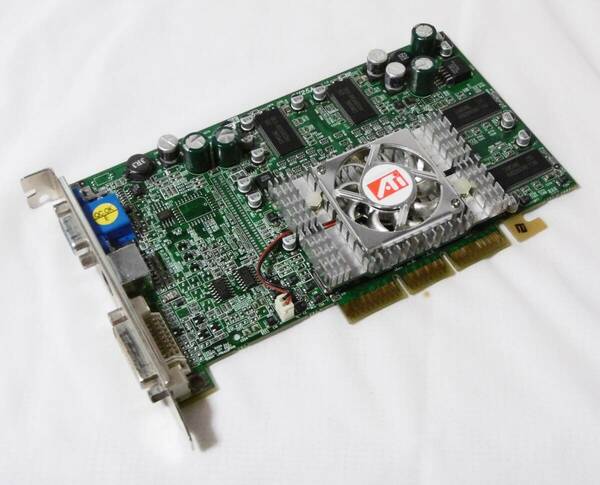 マルチディスプレイ確認 ◆◇◆ AGPグラフィックボード ◆◇◆ Ati RADEON 9000 Pro 128MB ◆◇◆ AGP4x DDR 128Bit