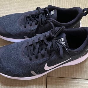 NIKE スニーカー