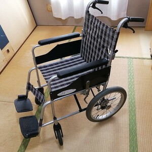 ■都内南部での引取限定■日進医療器（株） 車椅子〔使用者最大体重：１００kg〕