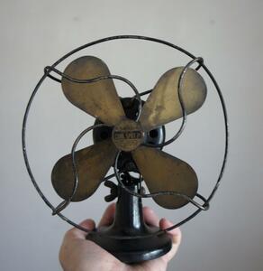  antique small size electric fan rare operation goods 1920s USA retro Cafe store furniture Vintage in dust real industry series display 