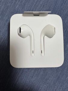 iPhone 純正 付属品 イヤホン イヤフォン Apple EarPods Lightningコネクタ