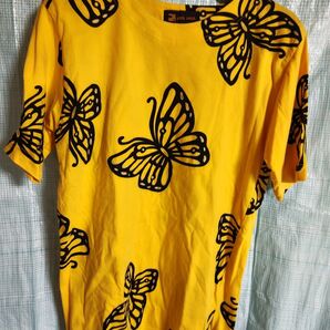 更にお値下げ!半袖 Tシャツ 黄色 ちょうちょ柄