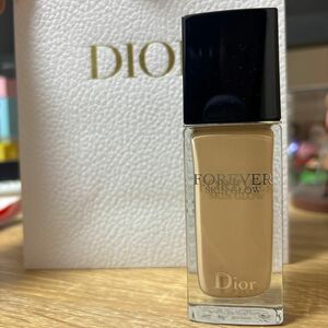 ディオールスキン フォーエヴァー　フルイド　グロウ DIOR ファンデーション　1N サンプル付き　プレステージ