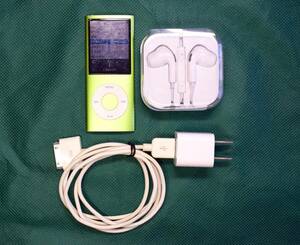 中古 iPod nano 8GB 第4世代 本体、新品互換イヤホン、ドックケーブル、充電器