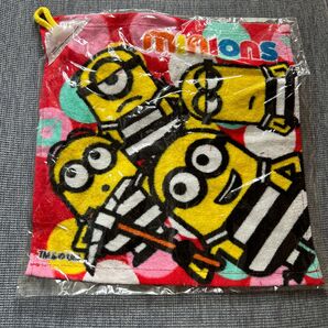 ミニオンズ ループ付きタオル