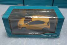 トヨタ アクア_AQUA カラーサンプル 1/30ミニカー 13色セット_画像7