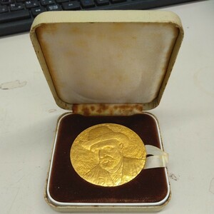 N8981【アンティーク】ゴッホ　ミュージアム　記念メダル　オランダ　アムステルダム