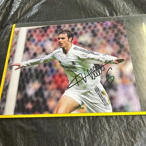 元スペイン代表　イバン エルゲラ　直筆サイン入り　レアルマドリー　8x10 フォト　Ivan Helguera Real Madrid Autographed Photo Spain