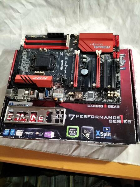 ★ASROCK FATAL1TY H97 PERFORMANCE LGA1150 H97 ATXマザ●マザーボード