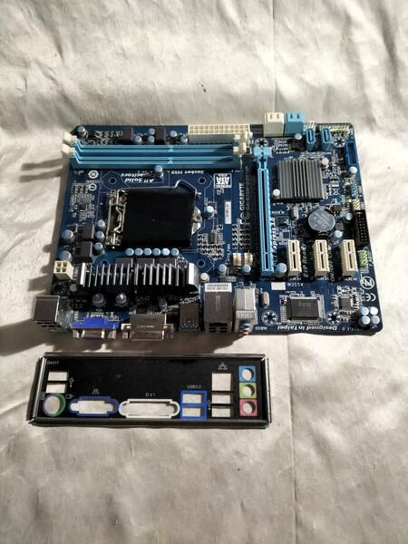 ★ GIGABYTE GA-B75M-D3V-JP LGA1155 B75 MATX●マザーボード