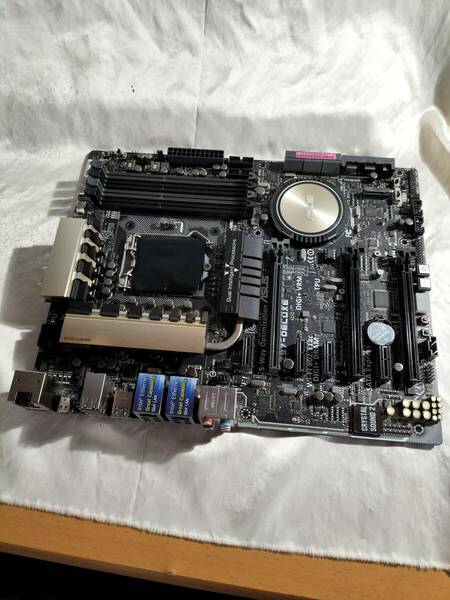 ★ASUS Z97-DELUXE LGA1150 Z97 ATXマザ●マザーボード