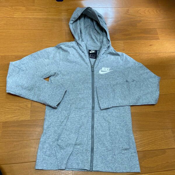 ナイキ NIKE パーカー ジップアップ グレー　薄手　ジュニア　子ども