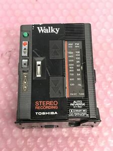 東芝ポータブルカセットプレーヤー Walky KT-RS1 RP-AF2付き　動作未確認 ジャンク品(60s)