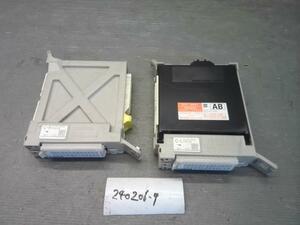 クラウン DBA-GRS200 ヒューズボックス 89221-30300 同梱不可 即決品