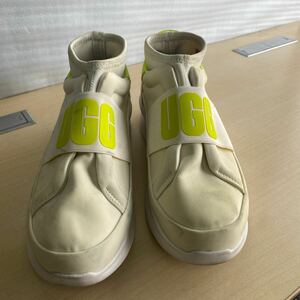 ★　UGG　シューズ　US　7.5　日本サイズ24.5　★　写真のものがすべてです　