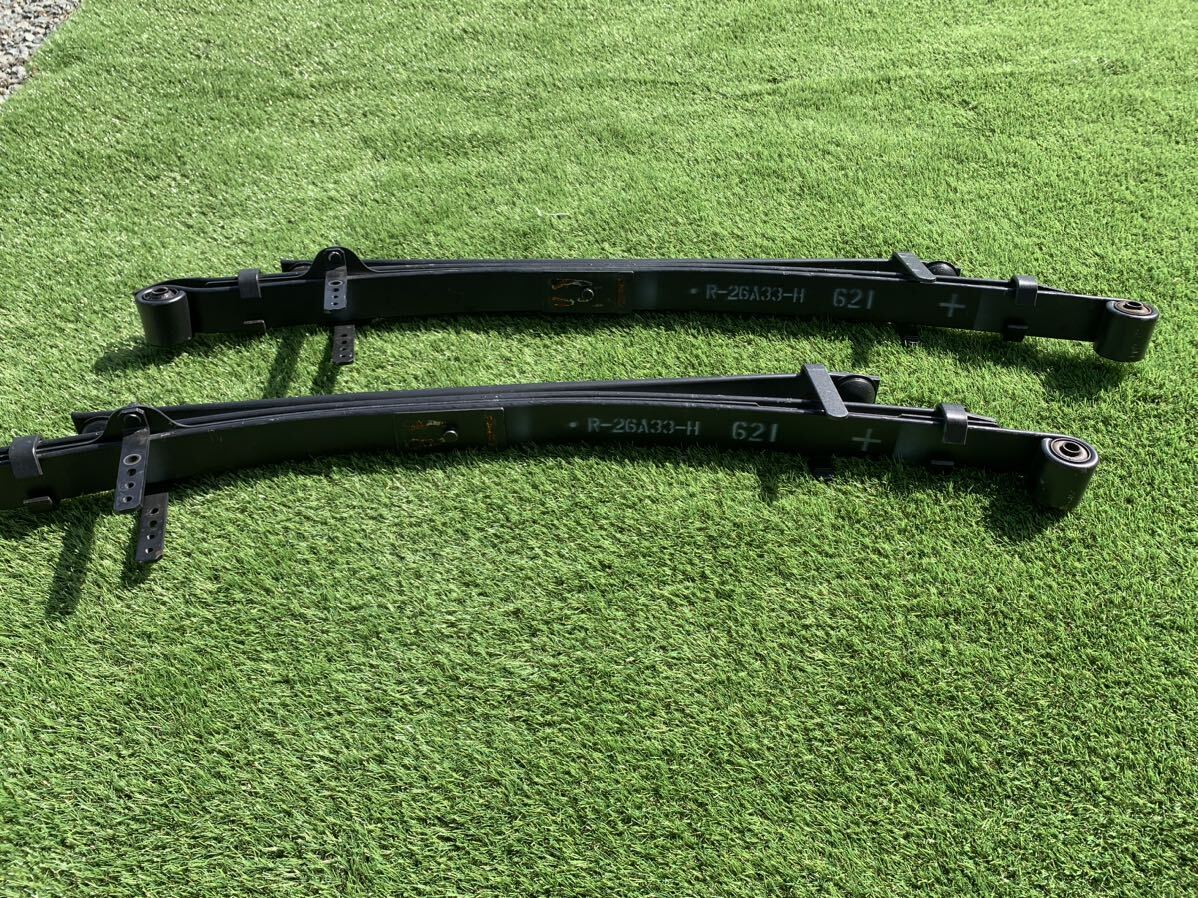 新車外し美品！ トヨタ ハイエース 200系 純正 リーフスプリング