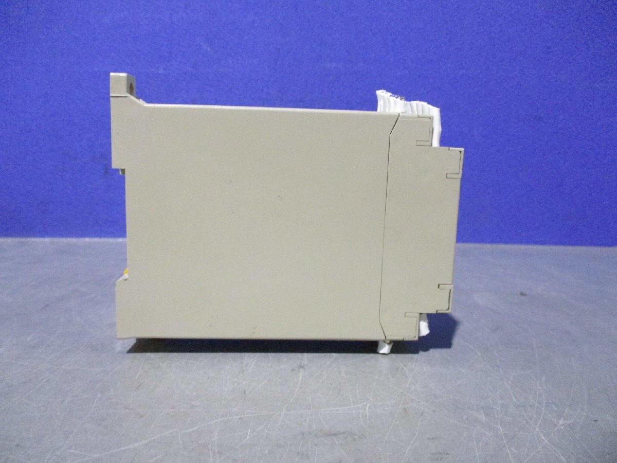 中古 OMRON SAFETY RELAY G9SA-321-T075 24VAC/DC 3個(JBZR60524B118) 中古 OMRON SAFETY RELAY G9SA-321-T075 24VAC/DC 3個(JBZR60524B118)
