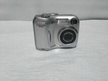 Nikon　デジタルカメラ　COOLPIX 3100　ジャンク_画像1
