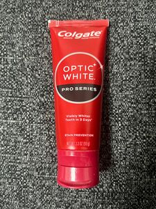 【歯磨き粉】コルゲート　オプティックホワイト　プロシリーズ　Colgate Optic White Pro Series