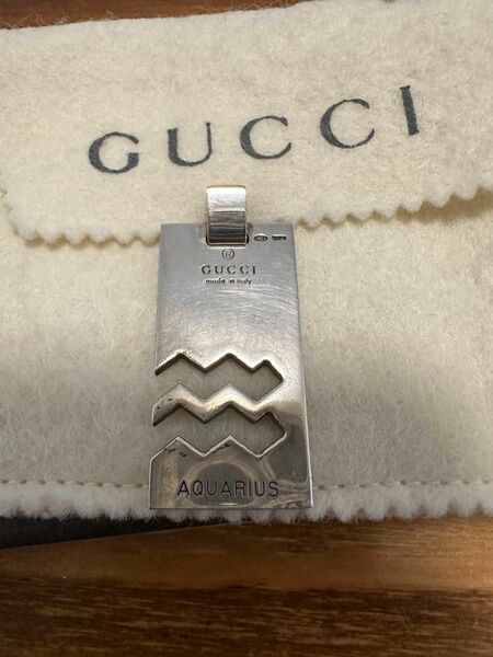 GUCCI グッチ ネックレストップ シルバー 925 箱付き 