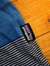 美品 Patagonia パタゴニア 人と被らない マルチ ボーダー柄 半袖 Tシャツ アウトドアや カジュアルに レアカラー 登山やカジュアル着に_画像5