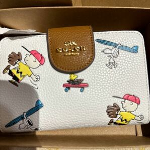 COACH 二つ折り財布 コーチ 財布 ピーナッツコラボの画像7