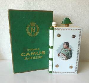 ◆CAMUS◆ カミュ NAPOLEON BOOK COGNAC ナポレオン ブック コニャック ホワイト 陶器ボトル 700ml 40% 箱・替え栓付き 未開栓 古酒 