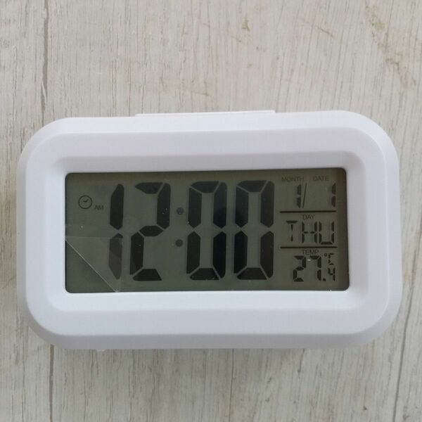 新品未使用 目覚まし時計 デジタル アラーム 白 温度 置時計 スヌーズ機能 バックライト機能 ホワイト