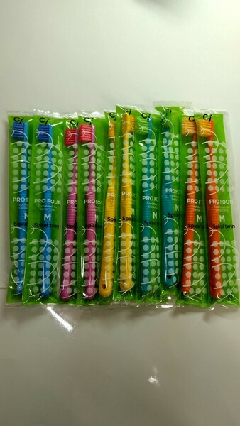 20本　歯科用Ciスパイラルツイン歯ブラシ　日本製　ふつう