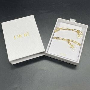箱付き　Christian Dior クリスチャンディオール 星 スター チャーム ゴールドカラー　ノベルティ　no.99