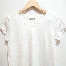 H8224gg BLENHEIM(ブレンヘイム) サイズM 半袖Tシャツ 白 レディース カットソー シンプル 夏 ホワイト リヨセル 日本製 おしゃれ_画像3