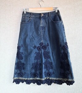 *SCAPA Scapa stylish high class knitting wool embroidery Denim skirt size 38*