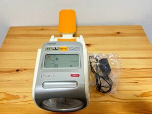 デジタル自動血圧計 「スポットアーム」　HEM-1020