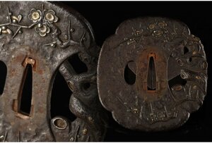 [URA] sword . fine art / iron metal .. plum tree map tree . shape guard on sword / approximately 137g/4-5-55 ( search ) antique / guard on sword /./ Japanese sword / sword fittings /. head / eyes .