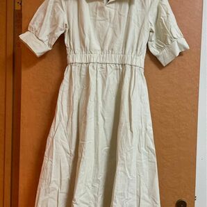 新品　キナリ色　半袖ワンピース　半袖 ワンピース