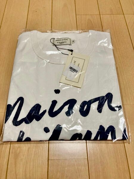 ⑤ メゾンキツネ　筆記体ロゴ　半袖Tシャツ　白