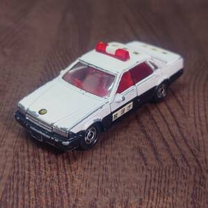 【ジャンク】 TOMICA NISSAN CEDRIC 4 DOOR H.T No.13　トミカ　日産　セドリック 4ドア　パトカー　警察車両　ミニカー　【管理No.1206】