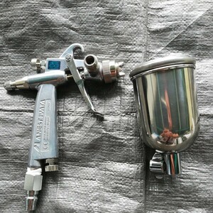 ane -stroke Iwata low pressure LPH-50-G cup attaching gravity type spray gun IWATA painting operation verification settled 