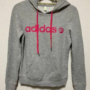 adidasレディースパーカー