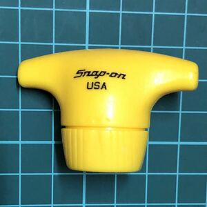 Snap-on Snap-on Driver key old grip yellow yellow color Vintage goods cleaning settled superior article ( however, scratch equipped * photograph 7 reference ) cat po Hsu next day shipping possible 