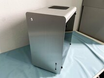 【新品】PCケース　RM3 Silver　JONSBO　強化ガラスパネル採用のアルミ製ミニタワーケース　MicroATX、Mini-ITX_画像1