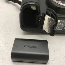 【ボディ、レンズセット】キャノン Canon EOS 5D バッテリー付き メモリ16GB付 デジタル一眼 ボディ レンズ 70-300mm 中古 現状品 05161445_画像5